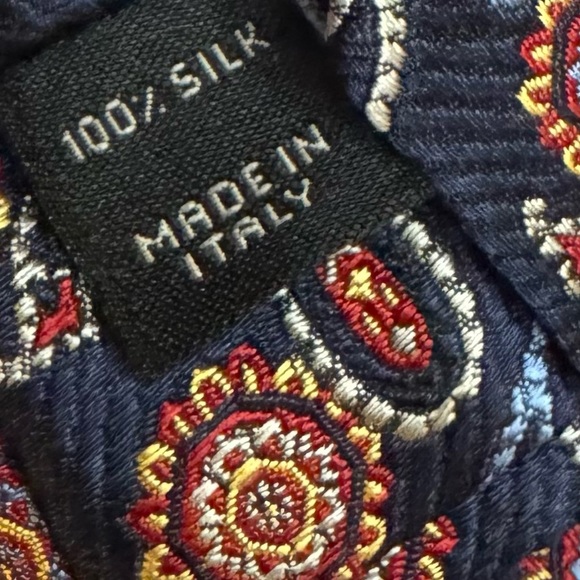 JOS A. BANK Silk Navy Paisley Design Tie Made In Italy - Picture 7 of 10